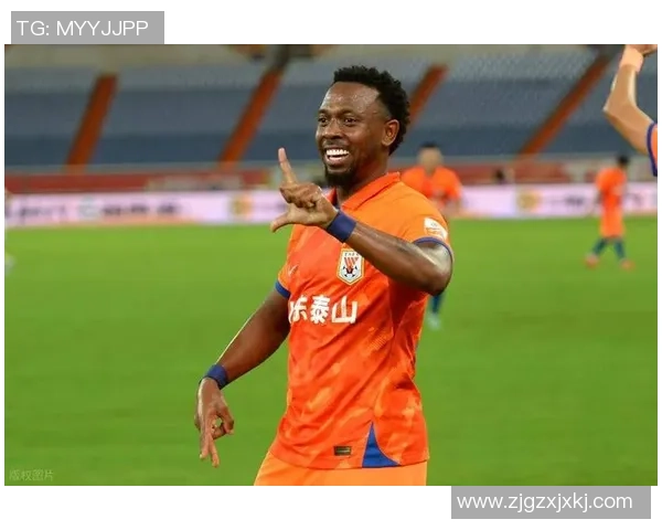 足球明星赠送豪车的背后故事与真实情况揭秘