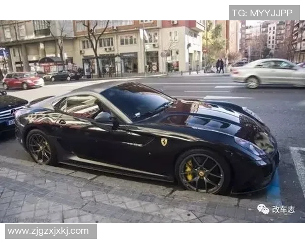 足球明星们的豪车生活揭秘：他们驾驶的梦幻座驾与背后的故事